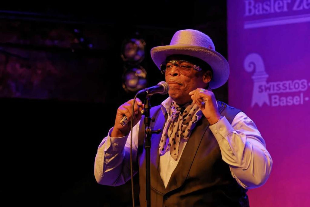 Blues & Bourbon: Alabama Mike & The Mighty Revelators 9 Blues 464421703177179