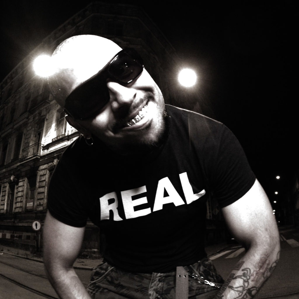 Miguel Angeles Chaos World Tour: USA 8 etix Miguel 476391713174977